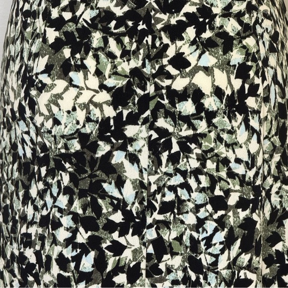 Connected Apparel Fit And Flare V-Neck Midi Length Dress Women’s Size 10 Petite - Picture 6 of 9